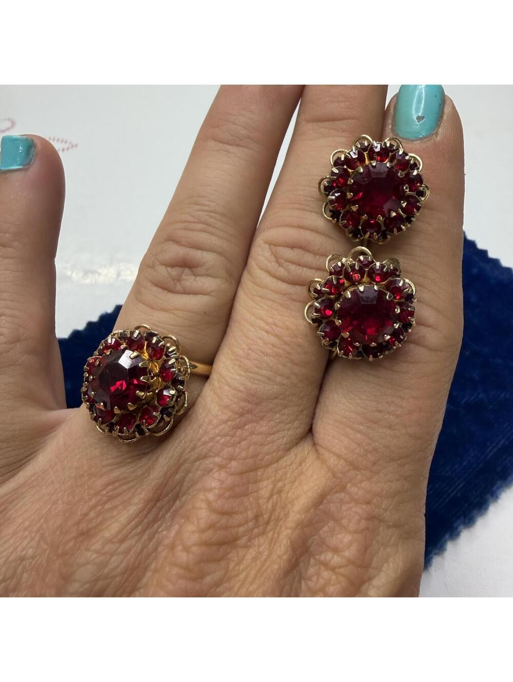 Sara Coventry 1960s red rhinestone adjustable ring and clip earrings Vintage - Picture 3 of 7